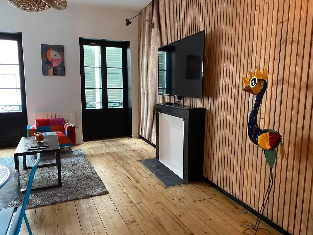 60 m2 au coeur du centre ville Cahors France